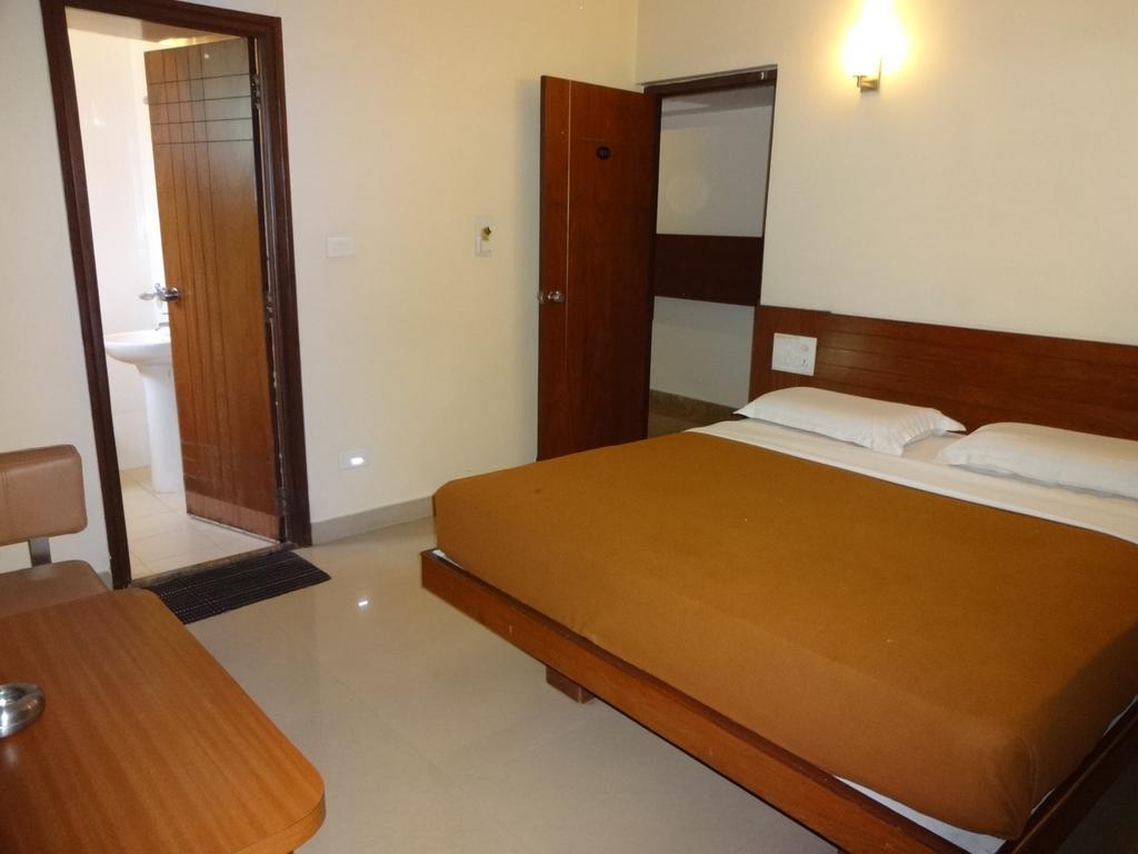 Sheetal Residency Bangalore Exterior foto